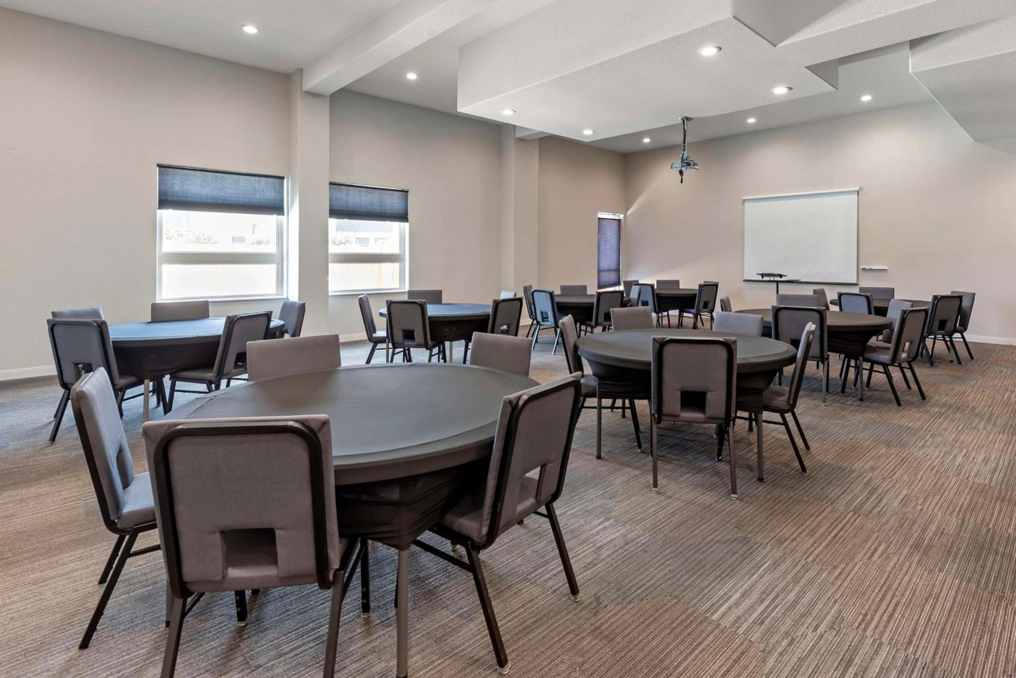 Best Western Plus Pflugerville Inn & Suites Exterior foto
