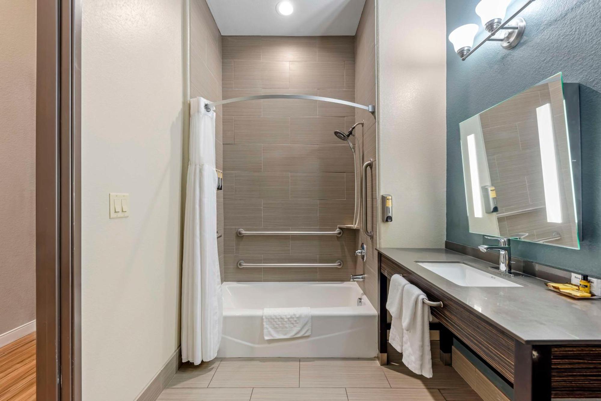 Best Western Plus Pflugerville Inn & Suites Exterior foto